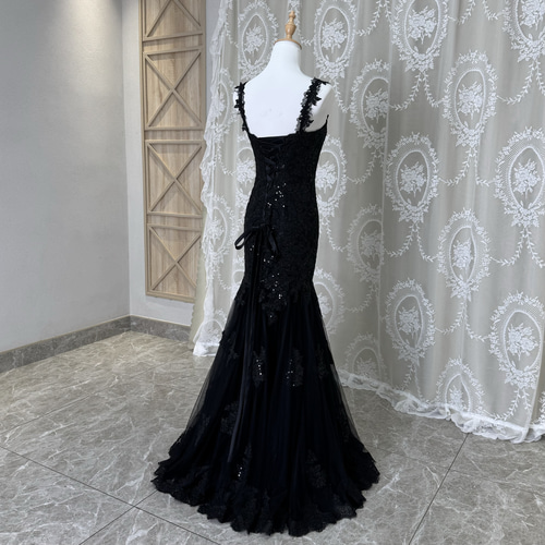 激安！裾レーススカート クイーンアンネック マーメイドドレス黒 繊細  