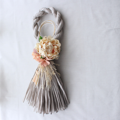 グレーしめ縄タッセル型2026 しめ縄リース 年越し お正月飾り 2026