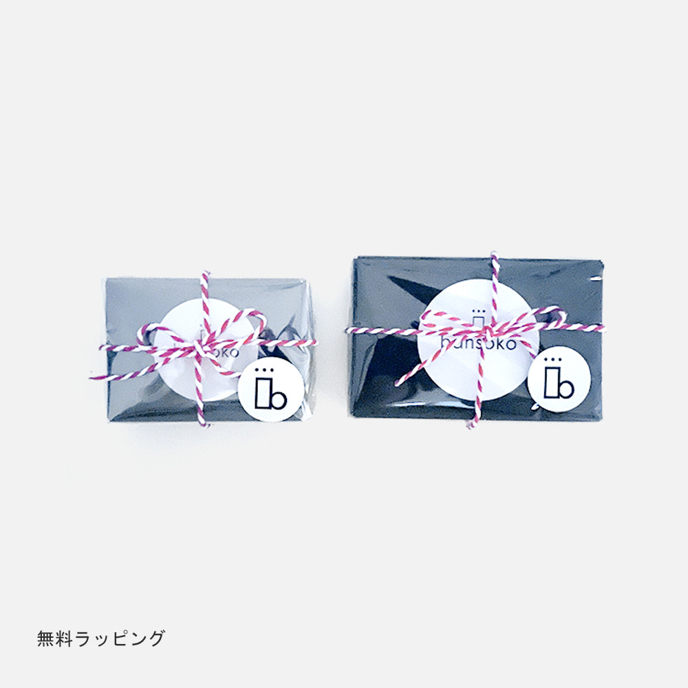 ブローチ 三角フラスコ おしゃれ普段使い シンプル ブランド カジュアル 小ぶり ギフト 大人 かわいい 刺繍 ユニーク