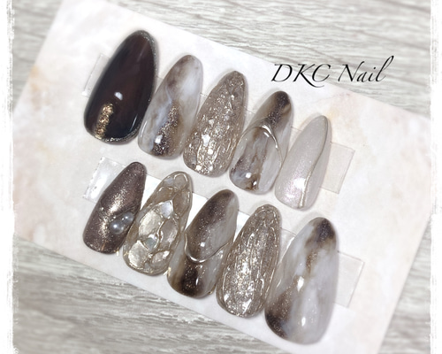 現品ネイルチップ＊人気のブラウン系ニュアンスミラーネイル 天然石風