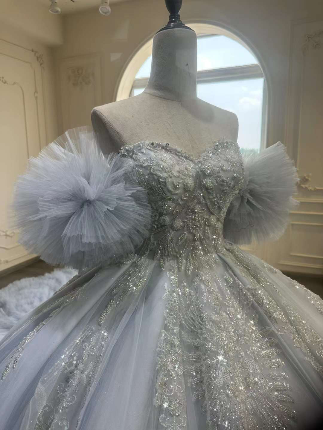 絶対後悔しない！カラードレス　可愛い　プリンセスライン　ボリューム　胸ハートライン結婚式前撮りソフトチュール　ギャザー