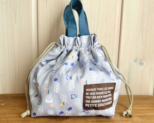 持ち手付き保冷巾着 ランチバッグ ＊ ぶどう フルーツ柄 弁当袋