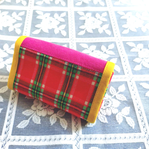 レトロ刺繍 ミニ財布 コンパクト レトロポップ 出刺繍 軽量