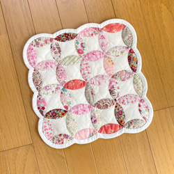 メイフラワーのパッチワークタペストリー パッチワークキルト