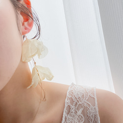 " fuwari〜ivory " ブライダルアクセサリー　結婚式　お呼ばれアクセサリー　ブライダルピアス/イヤリング 8枚目の画像