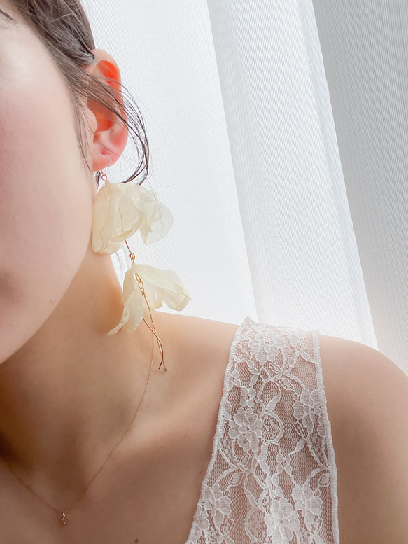 " fuwari〜ivory " ブライダルアクセサリー　結婚式　お呼ばれアクセサリー　ブライダルピアス/イヤリング 6枚目の画像
