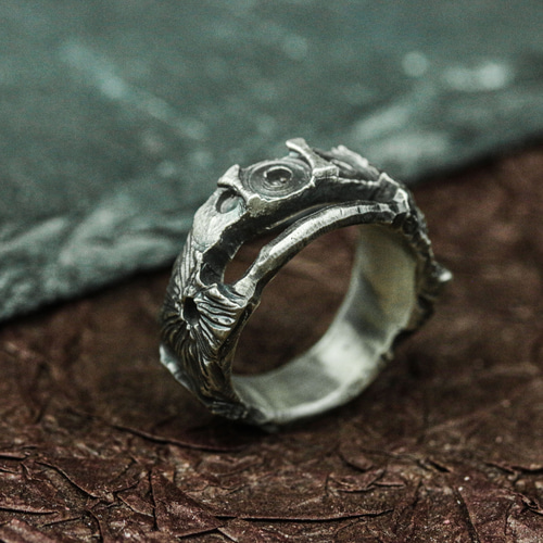 ユニークな酸化スターリングシルバーと真鍮洞窟リング、溶岩リング