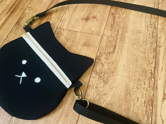 【猫型ポシェット　キッズショルダー　ポシェット　キッズポシェット　キッズバッグ　バッグ】黒猫　ハロウィン 4枚目の画像