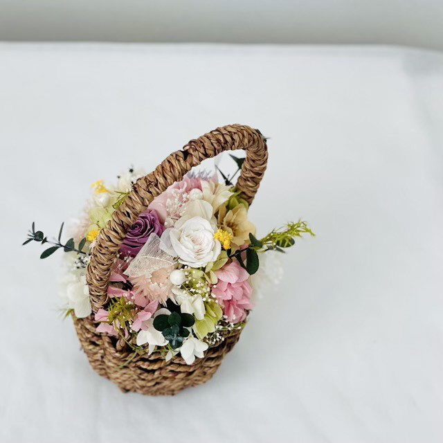 花かごアレンジ　バスケットアレンジ　プリザーブドフラワー　お祝い　ギフト　お誕生日　新築祝い