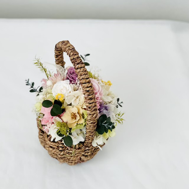 花かごアレンジ　バスケットアレンジ　プリザーブドフラワー　お祝い　ギフト　お誕生日　新築祝い