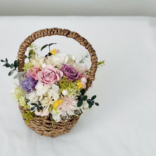 花かごアレンジ　バスケットアレンジ　プリザーブドフラワー　お祝い　ギフト　お誕生日　新築祝い