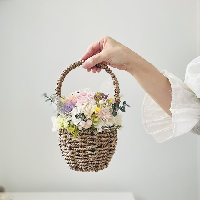 花かごアレンジ　バスケットアレンジ　プリザーブドフラワー　お祝い　ギフト　お誕生日　新築祝い