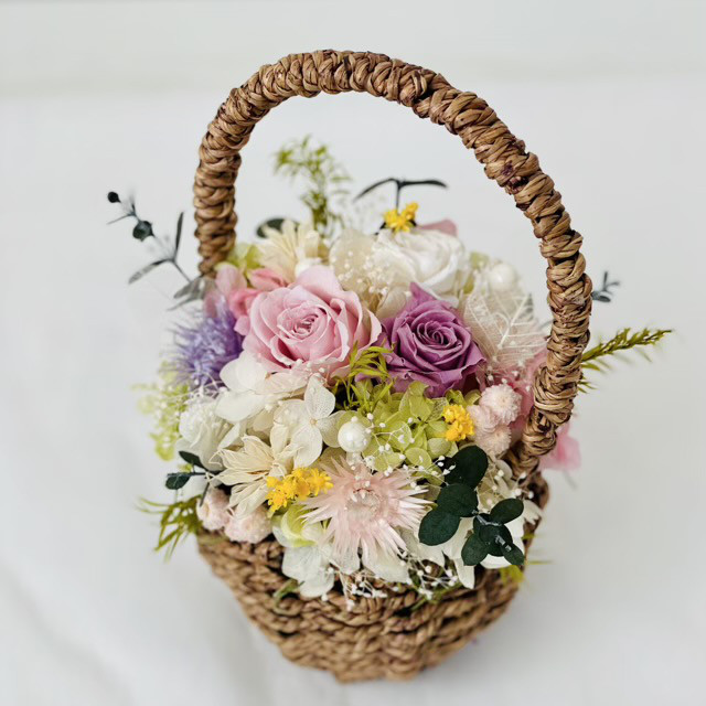 花かごアレンジ　バスケットアレンジ　プリザーブドフラワー　お祝い　ギフト　お誕生日　新築祝い