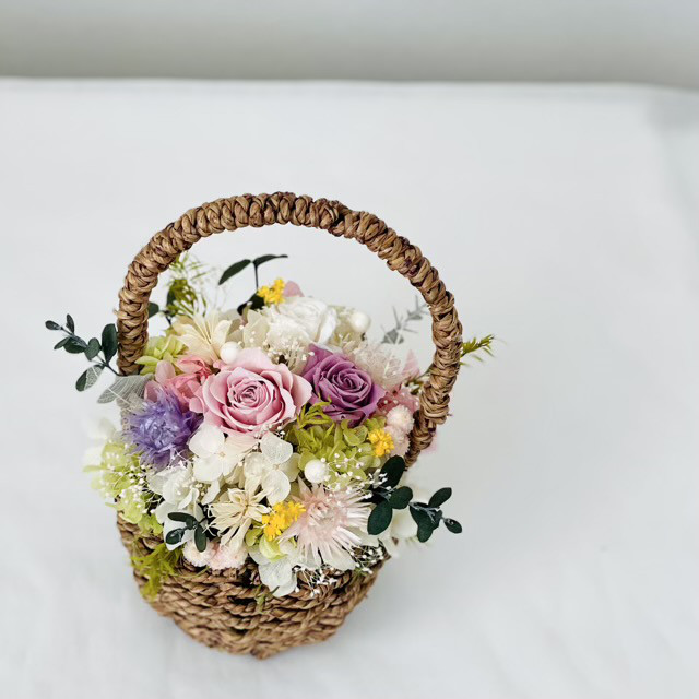 花かごアレンジ　バスケットアレンジ　プリザーブドフラワー　お祝い　ギフト　お誕生日　新築祝い