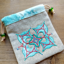 ikor op イコㇿ・オㇷ゚（宝物入れ）【アイヌ文様刺繍ミニポーチ】カパ