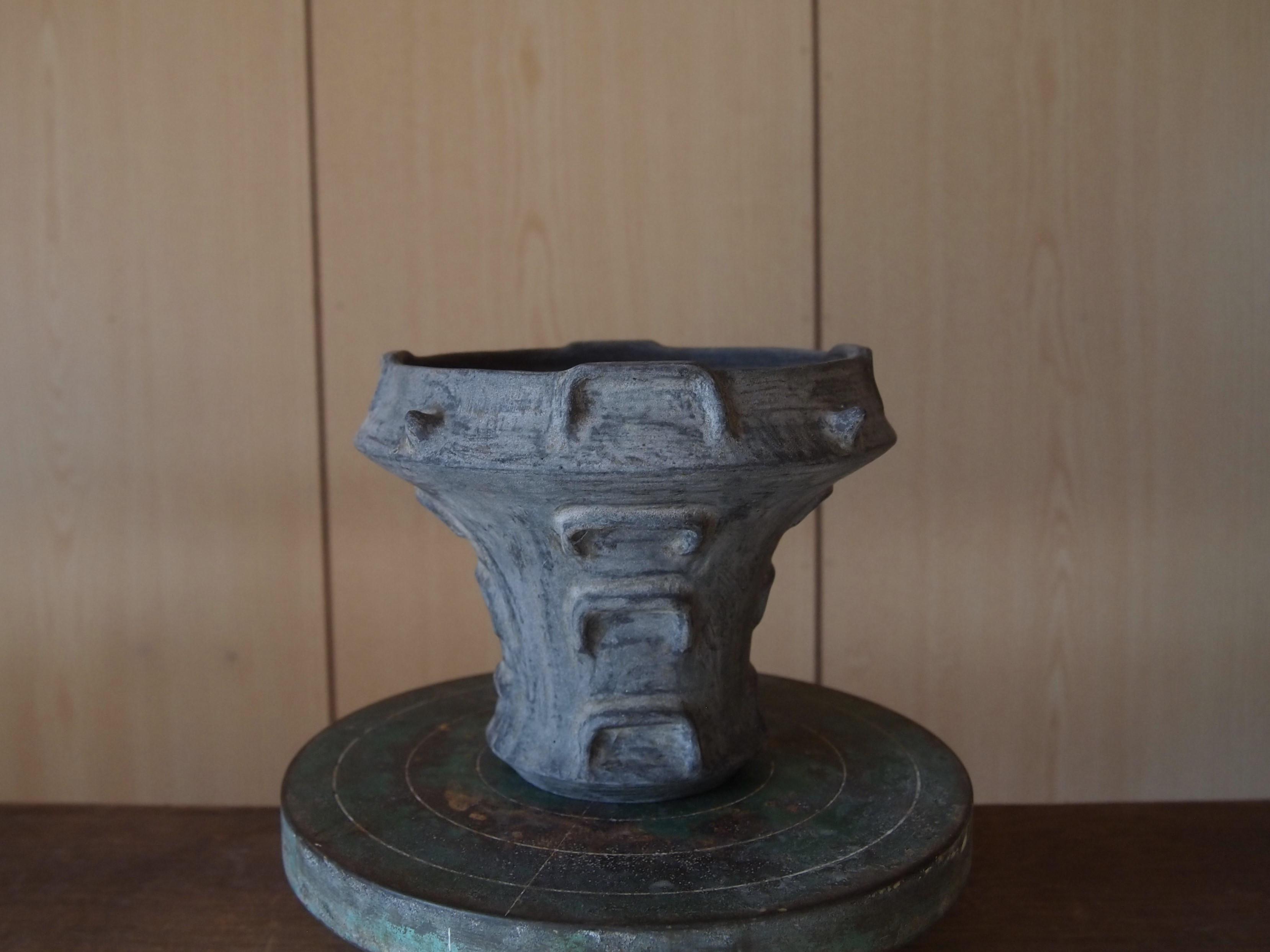 Φ12.1×h10.7㎝ UFO形植木鉢　黒錆