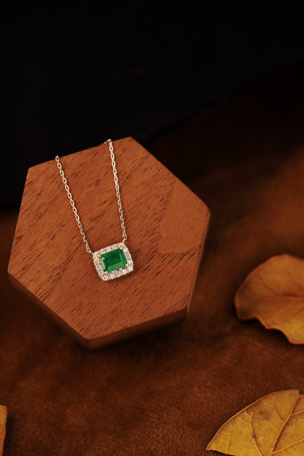 天然ダイヤモンド付きエメラルドネックレスk18