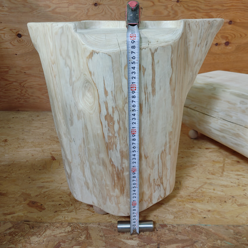 四国霊峰石鎚山産②天然無垢 ひのき 切り株テーブル &椅子