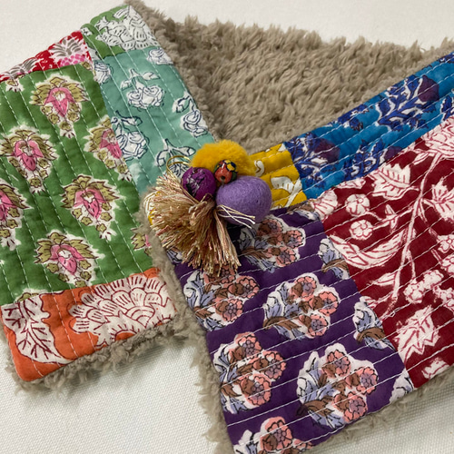 ミニマフラー ブロックプリントキルトxファー 飾りピン付き マフラー