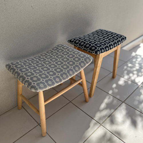 ミナペルホネン anemone ネイビー スツール　ハンドメイド ミナペルホネン anemone アネモネ ネイビー スツール ハンドメイド