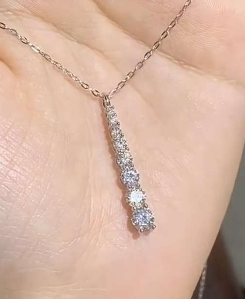 モアッサナイト　モアサナイト　ラウンド　　ネックレス