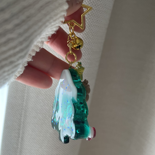 レジン シャカシャカ キーホルダー クリスマスツリー サンタ トナカイ