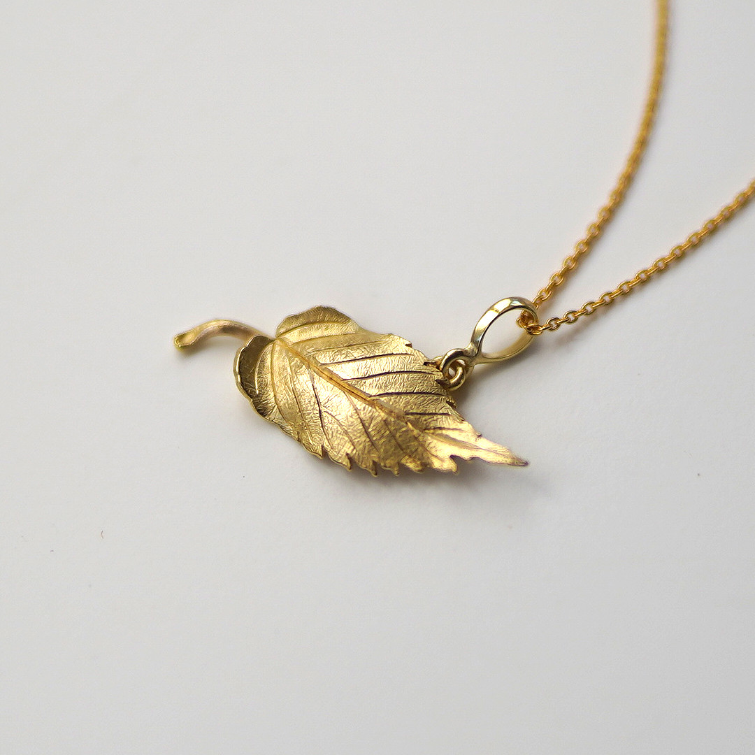 ケヤキリーフのペンダント