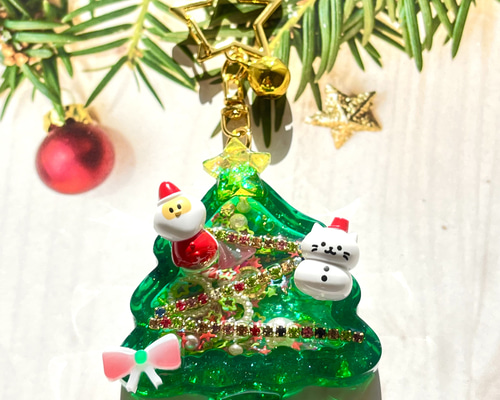 レジン シャカシャカ キーホルダー クリスマスツリー サンタ ねこ