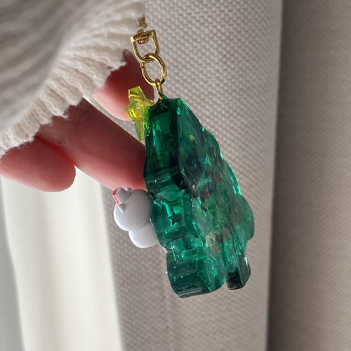 レジン シャカシャカ キーホルダー クリスマスツリー サンタ ねこ