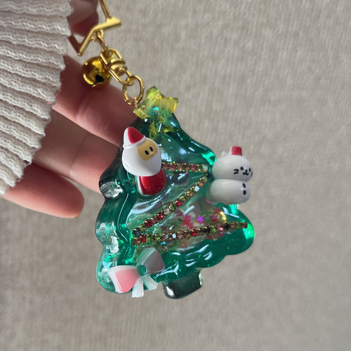 レジン シャカシャカ キーホルダー クリスマスツリー サンタ ねこ