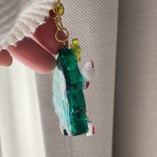 レジン シャカシャカ キーホルダー クリスマスツリー サンタ ねこ