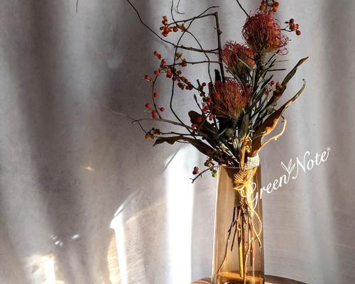 ビンテージ花瓶とドライビザールプランツ c42739497f40331d0fd3c96f4f02dd