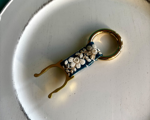 360 インド刺繍リボン　テイクアウトカップ用　持ち歩きドリンクホルダー 360 インド刺繍リボン テイクアウトカップ用 持ち歩きドリンク