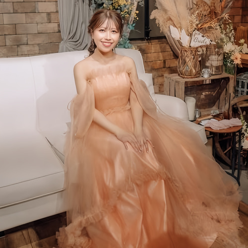 実例写真！パーティードレス 姫袖 ベアトップ 薄桃色 花嫁 拳式 二次会  