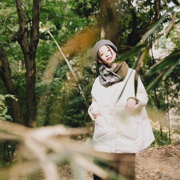 簡単にオシャレしたい！ 二重巻き メルトン フリース リバーシブル スヌード リネン ボタニカル グレー 14枚目の画像