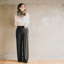 簡単にオシャレしたい！ 二重巻き メルトン フリース リバーシブル スヌード リネン ボタニカル グレー 7枚目の画像