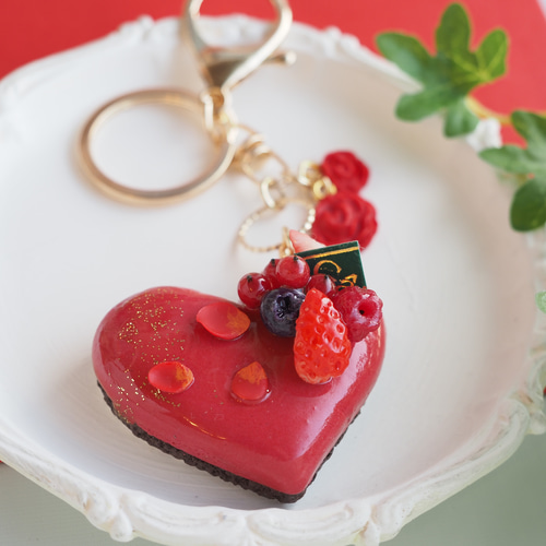 赤いグラサージュのハートケーキ・バッグチャーム バッグチャーム