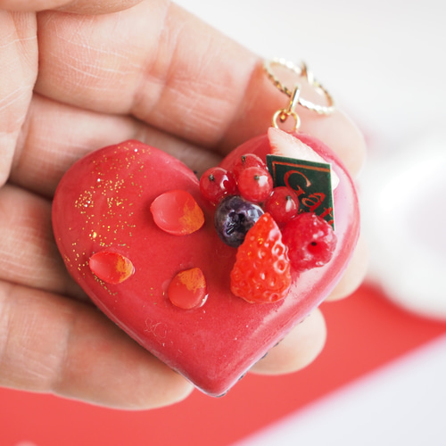 赤いグラサージュのハートケーキ・バッグチャーム バッグチャーム