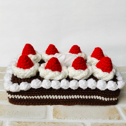 ティッシュケースケーキ 赤いいちごのチョコケーキ ティッシュケース