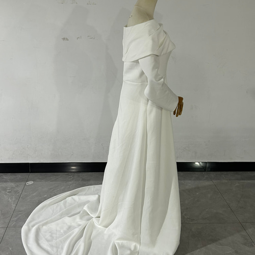 パーティードレス オフホワイト 細見えシルエット オフショルダー 長袖  