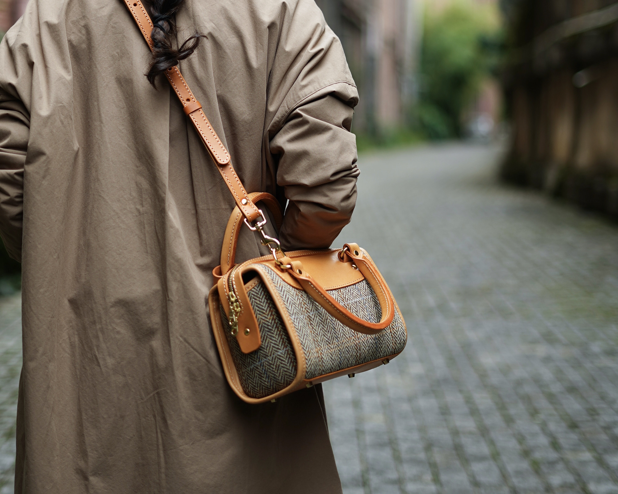 ５色展開！小型ボストンバッグ  トートバッグ ショルダーバッグ お出かけにピッタリ 2WAY 中型鞄