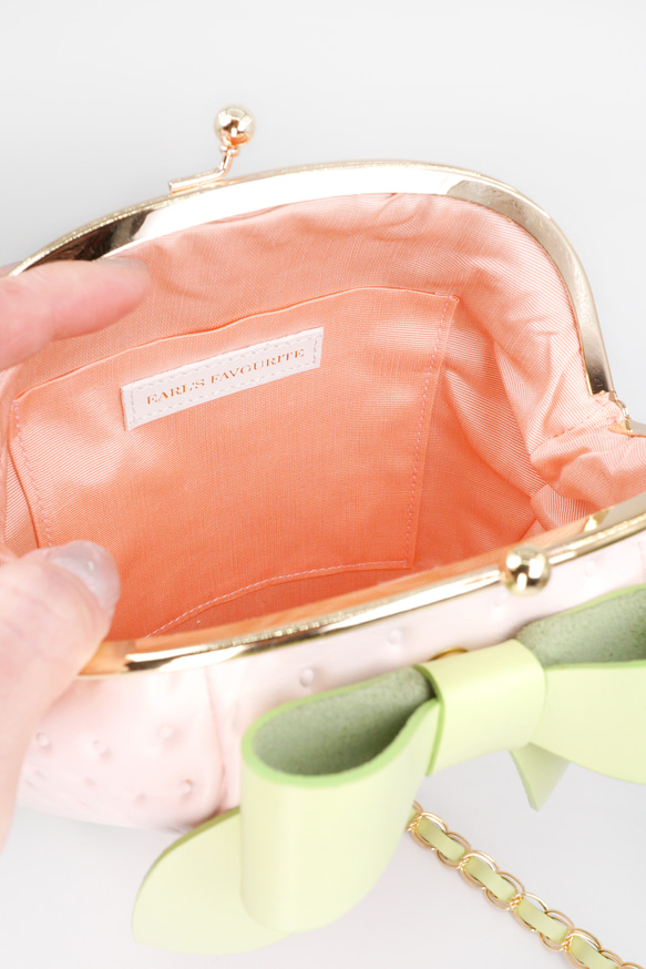 白苺がま口バッグ2WAY（牛革製） 10枚目の画像