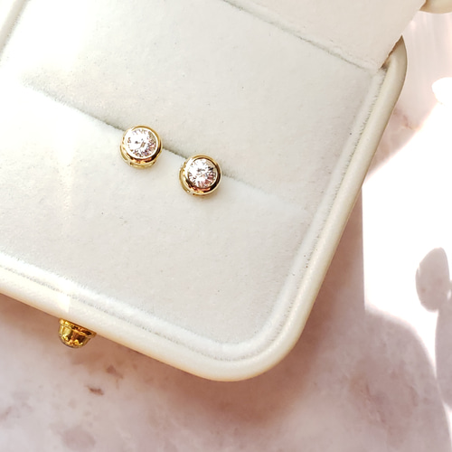 キラッキラ✨ エンペラーカット モアサナイト Dカラー ベゼルセット