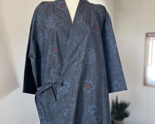 本場大島紬 作務衣 作務衣（上衣）華牡丹 現品限り 大人可愛い和の上衣