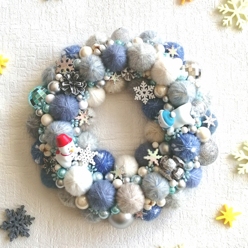 毛糸玉のウィンターリース〜雪の結晶と雪だるまたち〜（Mサイズ