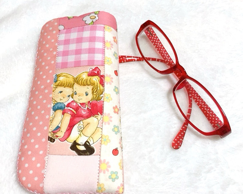 マーガレット&ソフィー ハンドメイド メガネケース コンパクトサイズ 中綿入り マーガレット&ソフィー ハンドメイド メガネケース コンパクトサイズ