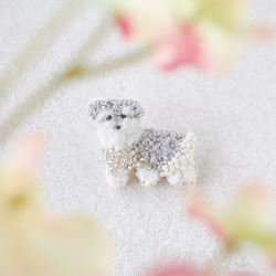 シュナウザーのブローチ/バッグチャーム　✴︎刺繍　ビーズ 2枚目の画像
