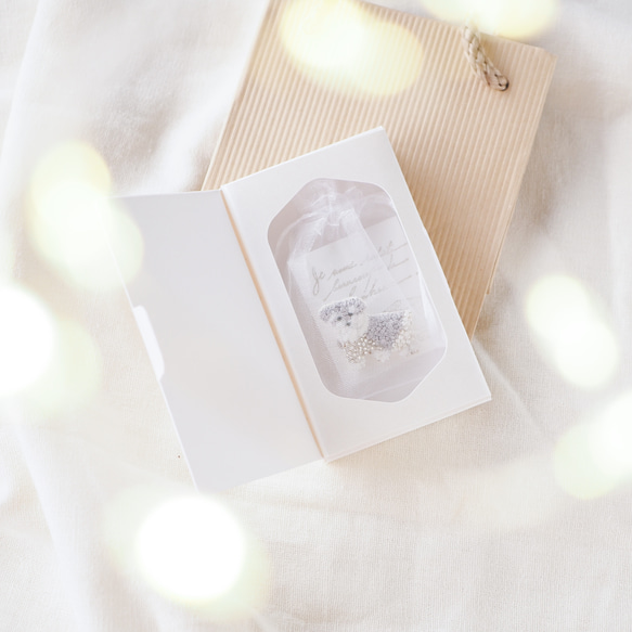 シュナウザーのブローチ/バッグチャーム　✴︎刺繍　ビーズ 10枚目の画像