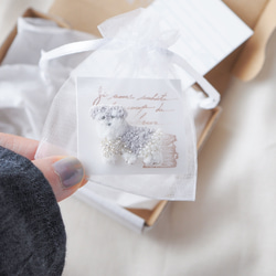 シュナウザーのブローチ/バッグチャーム　✴︎刺繍　ビーズ 9枚目の画像