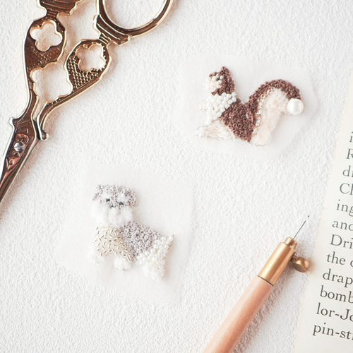 シュナウザーのブローチ/バッグチャーム ✴︎刺繍 ビーズ